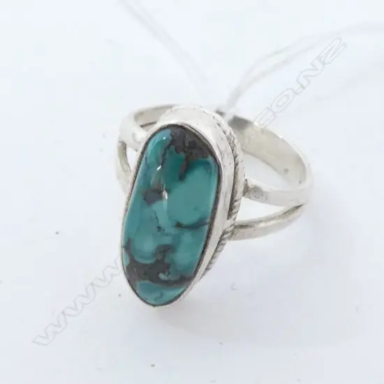 TURQUOISE & SILVER RING