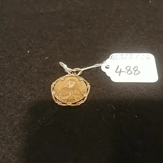 VINTAGE GOLD MADONNA PENDANT