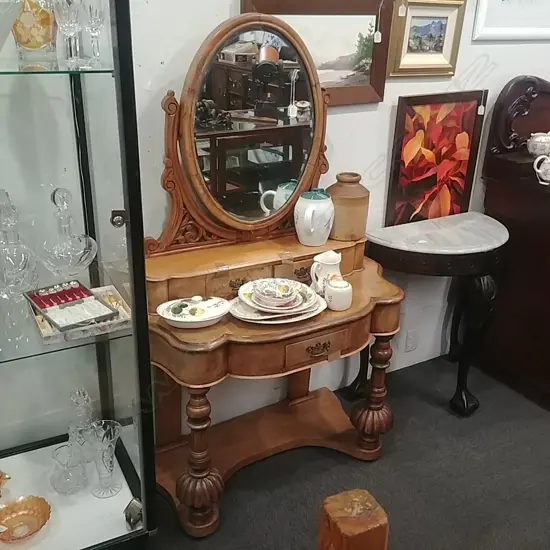 DRESSING TABLE MIRROR