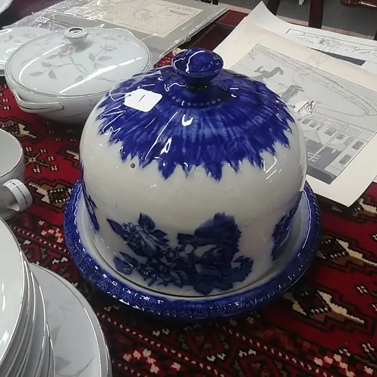 VICTORIAN STYLE BLUE AND WHITE CHEESE BELL