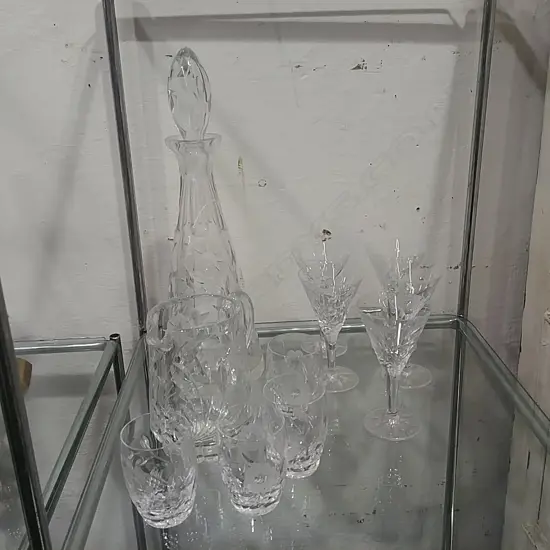 CRYSTAL DECANTER JUG & 5 & 4 GLASSES