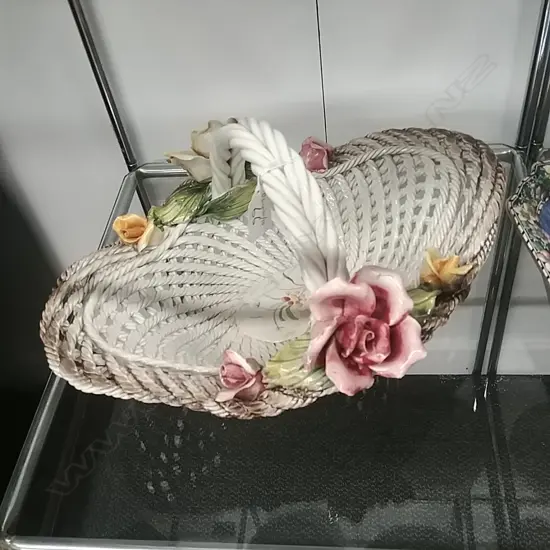 LARGE CAPIDOMONTE BASKET