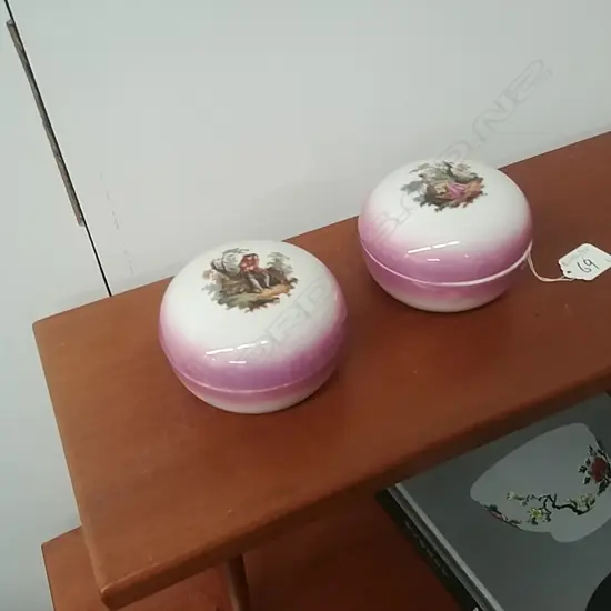 2 SMALL VICTORIAN LIDDED BOWLS 16778