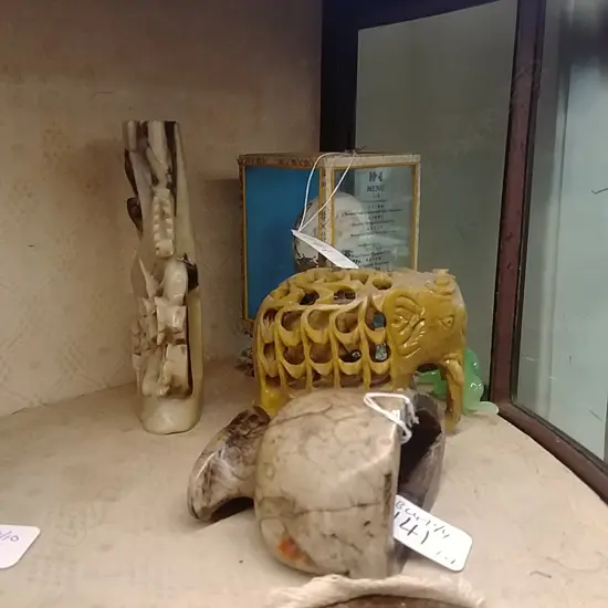 SOAPSTONE CARVINGS /EGG+ELEPHANT