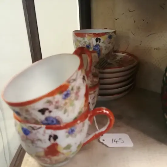ORIENTAL STYLE CUP & SAUCERS 