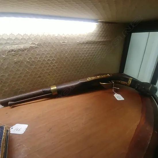 FLINTLOCK PISTOL 