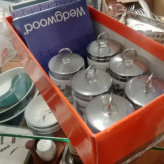 BOX EGG CODLERS & 3 DISHES