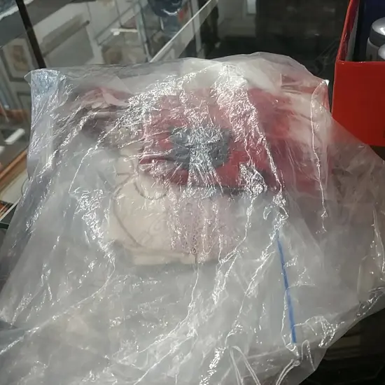 BAG OF MIXED ACCESSORIES FOR HATS ETC