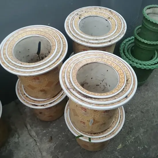 6 SETS OF 3 GRADUATED YELLOW PLANT POTS