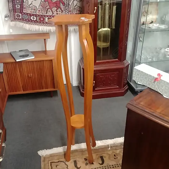 TALL RIMU PLANT STAND 