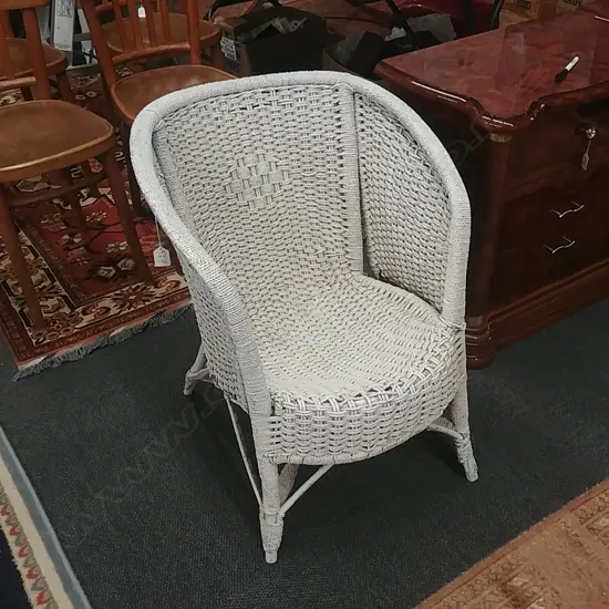 WHITE PAINTED TUB CHAIR 