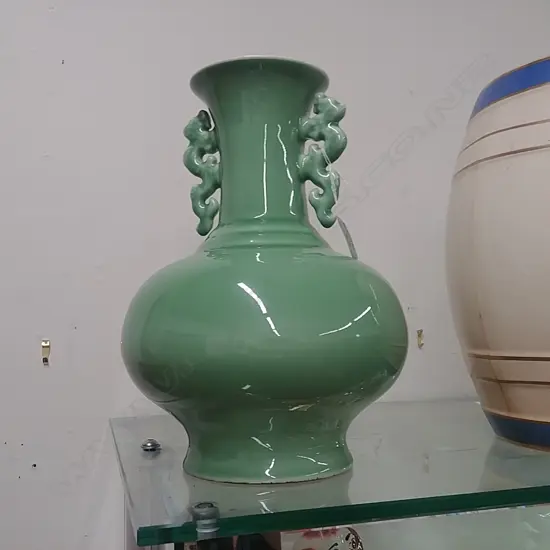 CHINESE GREEN GLAZED VASE