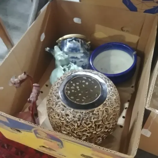 BOX LOT ASSORTED CHINESE PIECES ETC