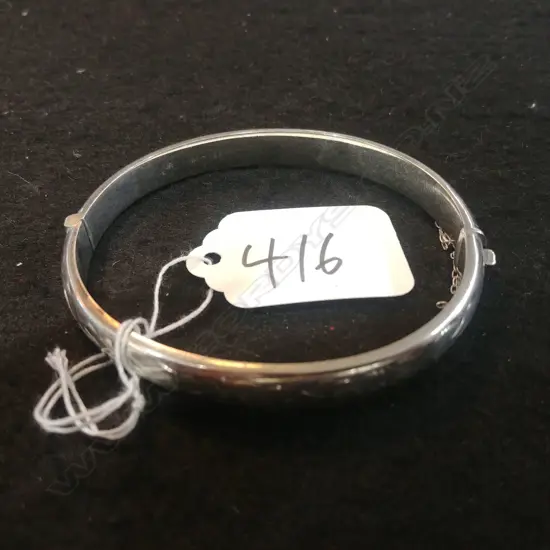 S/S HINGED BANGLE