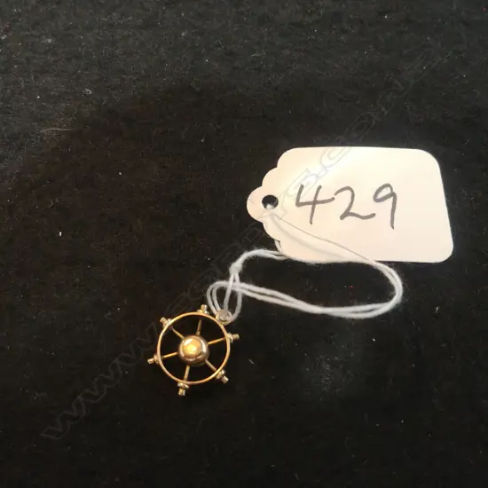 18CT GOLD PENDANT 1.44g