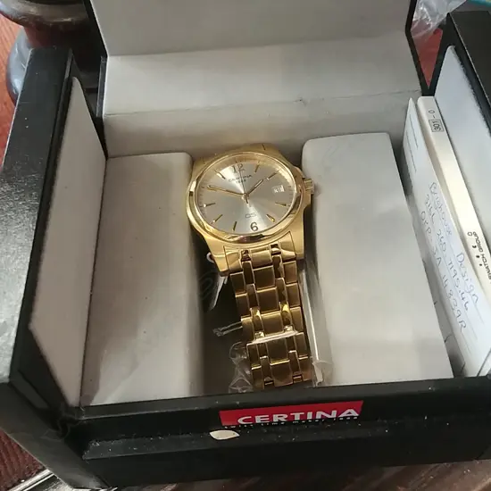 CASED CERTINA GENTS WRISTWATCH