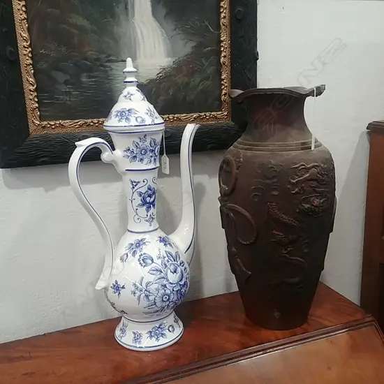JAPANESE B+W EWER+TERRA COTTA VASE A/F