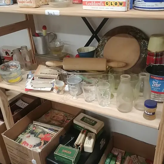 ASST VINTAGE +RETRO KITCHENWARE+COOKBOOKS