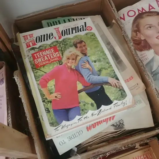 ASST VINTAGE WOMAN'S MAGAZINES+PATTERNS ETC