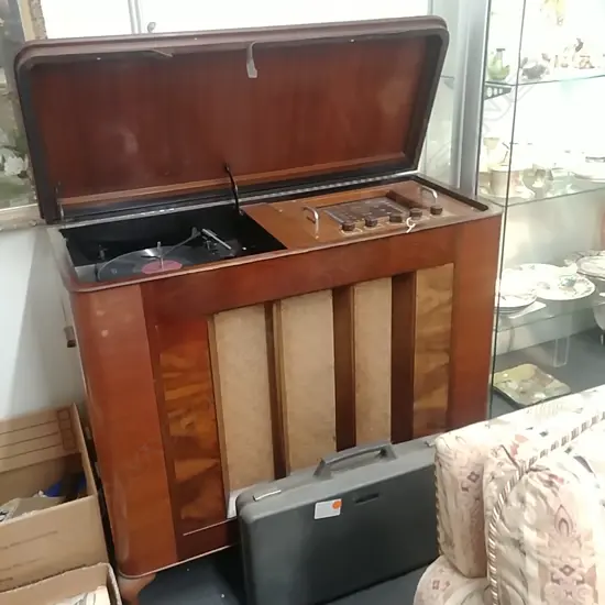 VINTAGE COLUMBUS STEREO GRAM