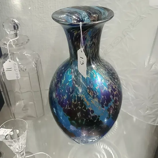 ART GLASS VASE  CHUCK SIMPSON