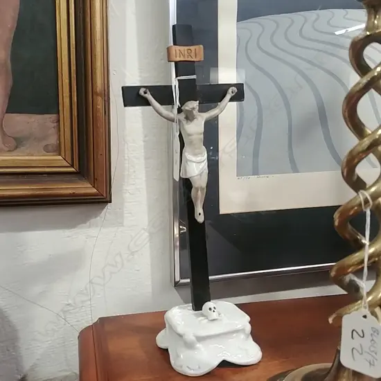 CHINA AND WOOD CRUCIFIX