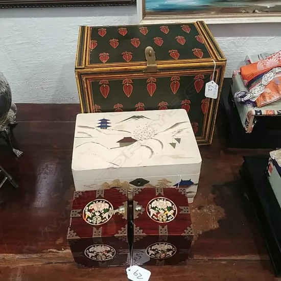 3 ORNATE JEWELLERY BOXES, INDIAN & 2 JAPANESE