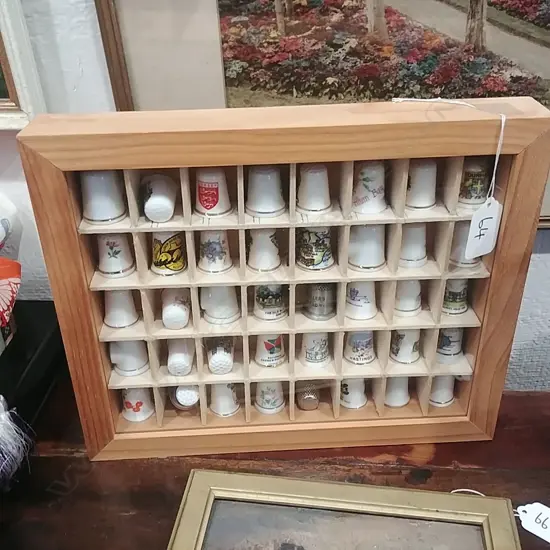 THIMBLE COLLECTION DISPLAY (40)