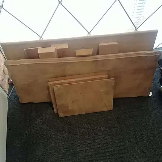 LOT ASST WOODEN PANELS