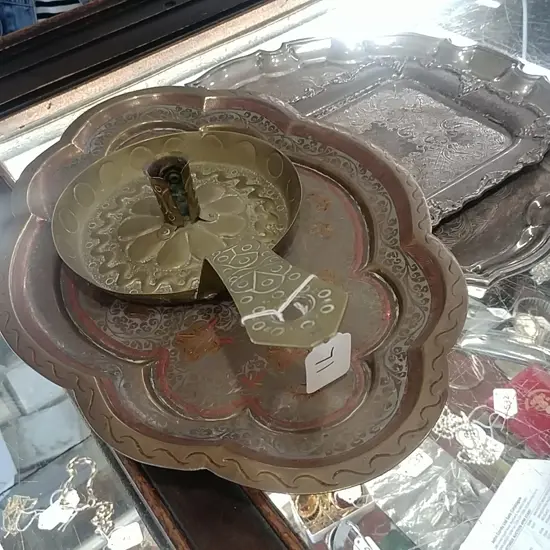 4 EMBOSSED TRAYS, 2 EP, 2 BRASS