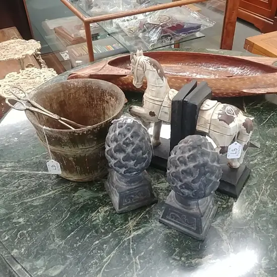 HORSE BOOKENDS ICE BUCKET & PR METAL CONES