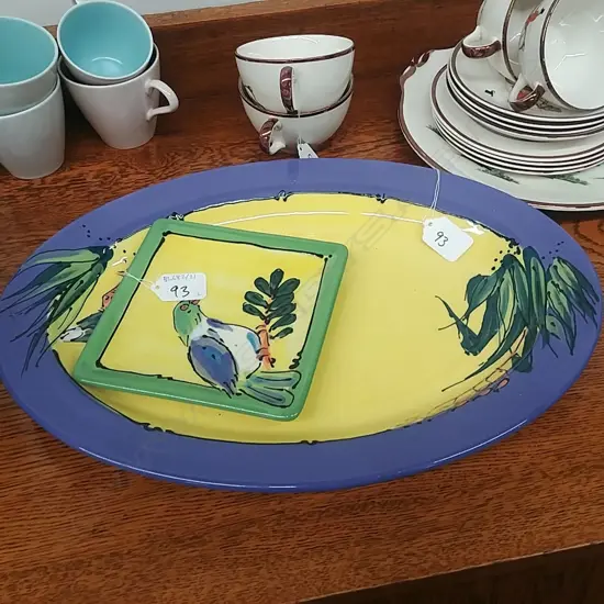 2 NZ 'SPLASHY' COLOURFUL PLATES, 1 SM, 1 LG