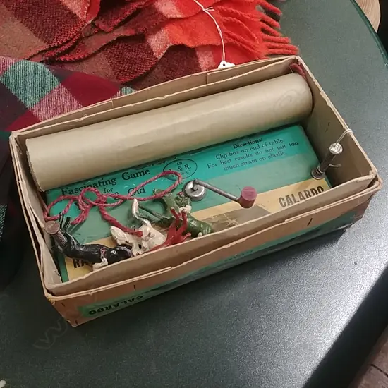 VINTAGE 'COLORADO' HORSE RACING GAME