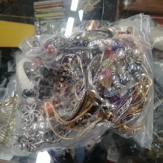 BAG OF COSTUME JEWLERY