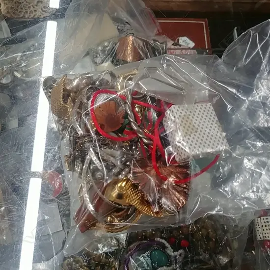 BAG OF COSTUME JEWELLERY 