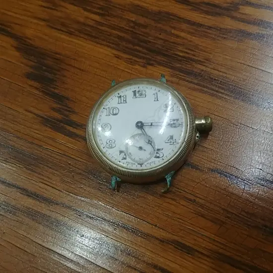 9CT GOLD  VINTAGE GENTS ARMY WRISTWATCH