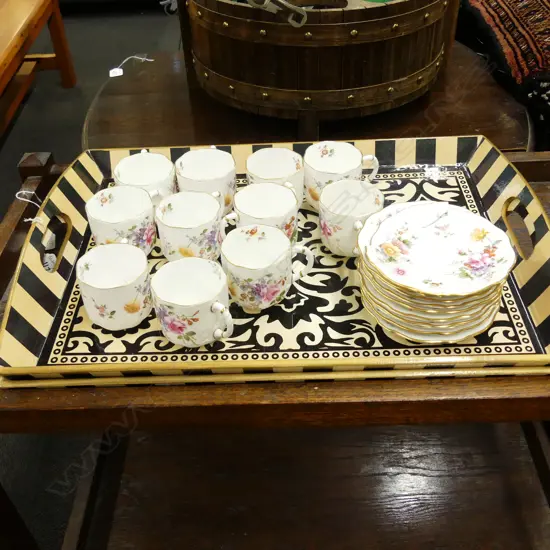 SET RCD CUPS/SAUCERS ON TWO TRAYS 