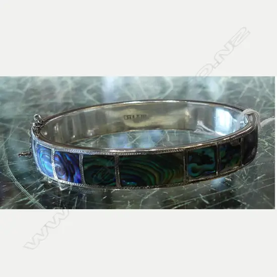 NZ SILVER & PAUA HINGED BANGLE