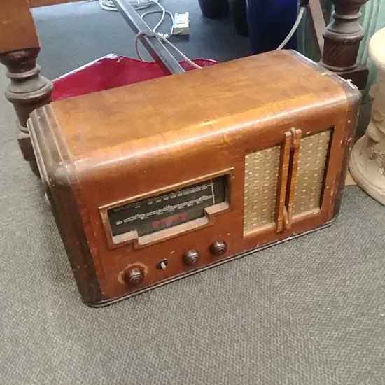 RETRO VALVE RADIO