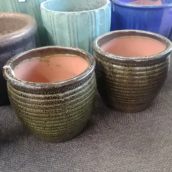 PR SMALL GREEN GLAZED GARDEN POTS RIBBED