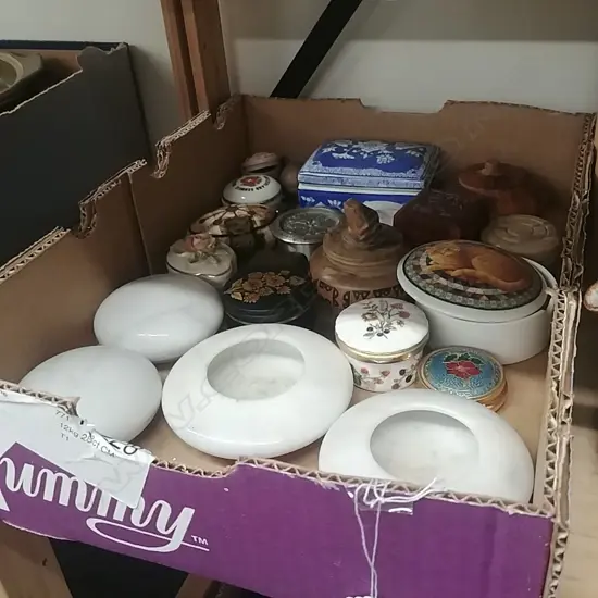 SMALL BOX COLLECTORS BOXES