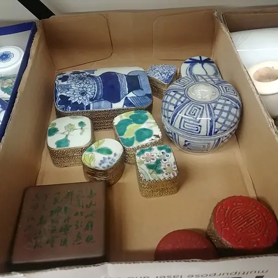 SMALL BOX ORIENTAL LIDDED BOXES