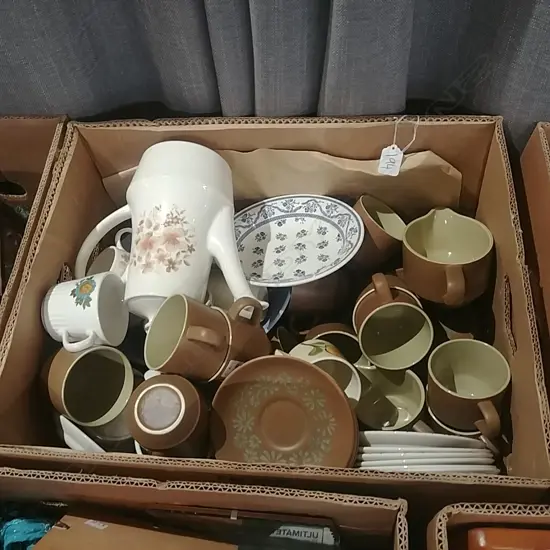 BOX LOT C/LYNN CHINA