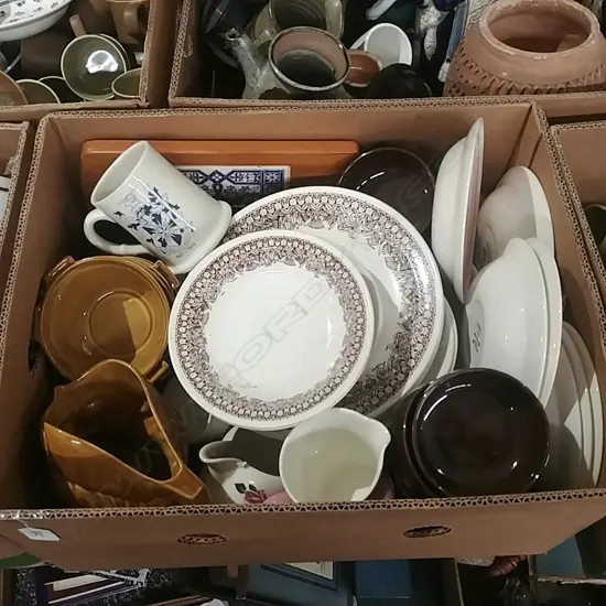 BOX LOT C/LYNN KITCHEN CHINA