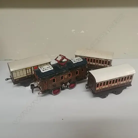 MARKLIN C/WORK TRAIN +3 CARRIAGES