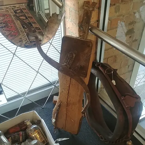 OLD KAURI LOG SPLITTER 