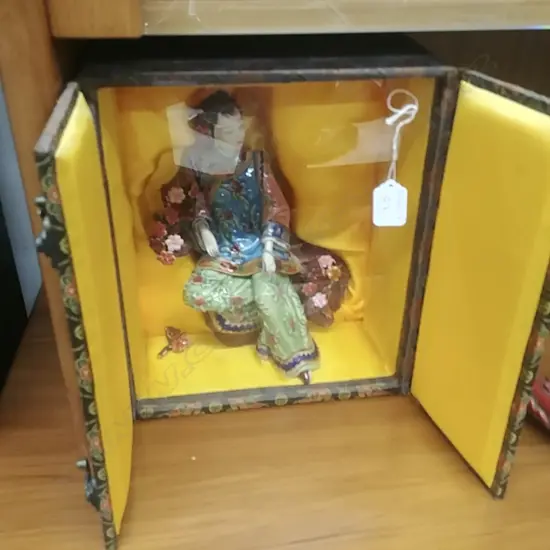 CASED CHINESE FIGURINE