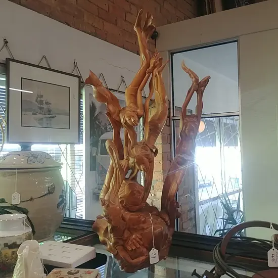 WOODEN SCULTURE