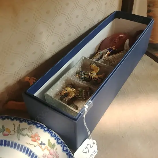 MINI ICHING TEASET & 4 CHINESE ENAMEL PCS