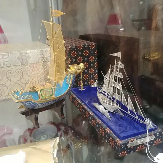 2 ORIENTAL FILLIGRE BOATS